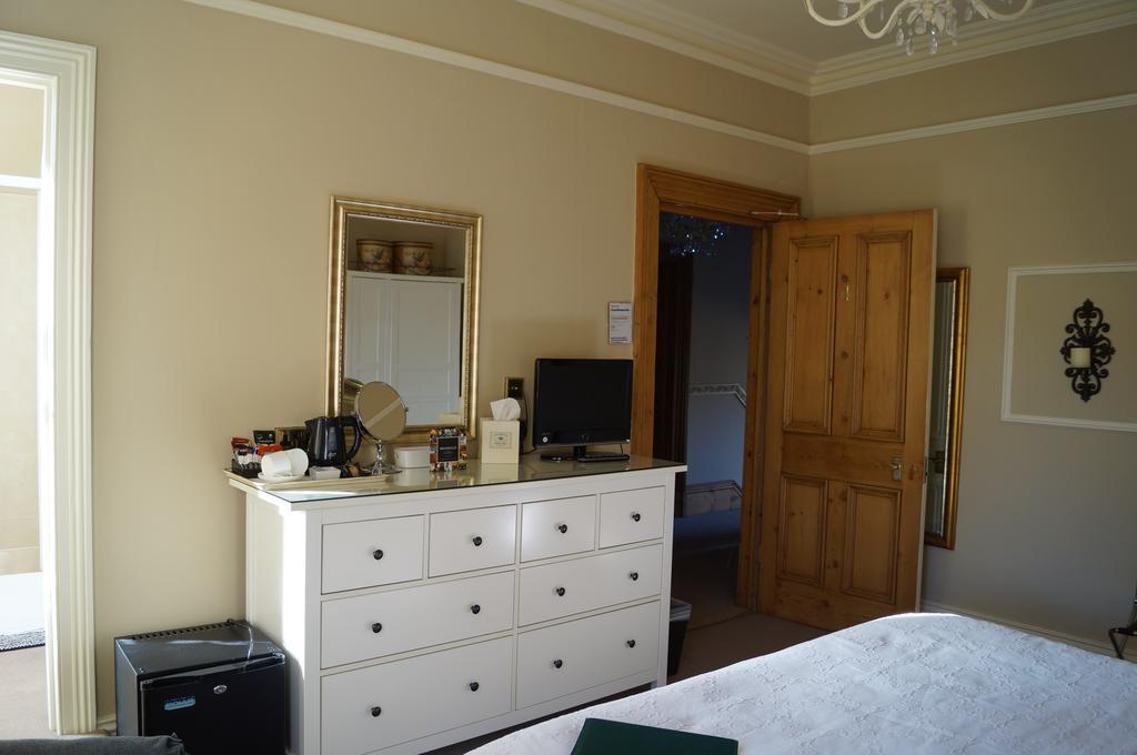 Brookfield House Hotel Harrogate Room photo